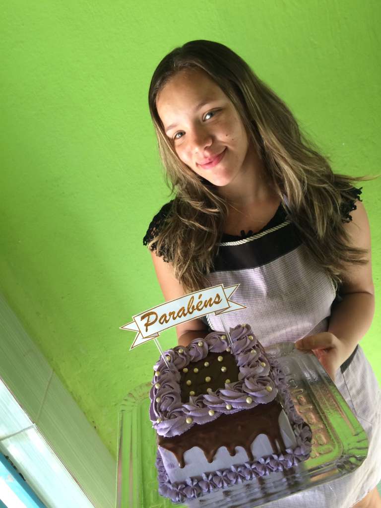 Bolos simples feitos em casa, com muito amor e pouca estrutura